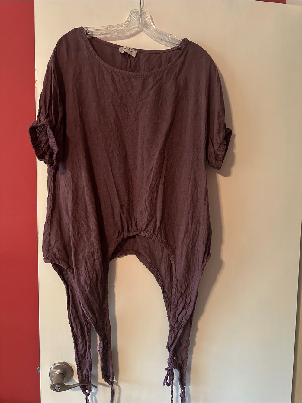 Relaxed Boho Short-Sleeve Tunic in Plum Devitalia